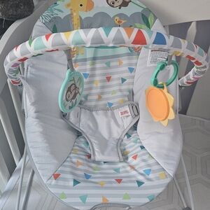 Fisher-Price Jungle Friends Baby Bouncer with Gray and Green Accents